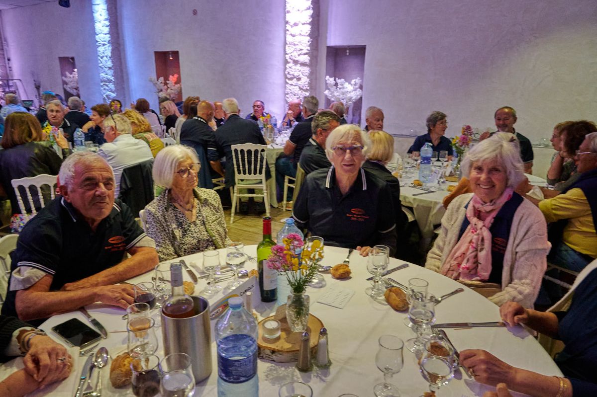 15ansSNC-tables-10